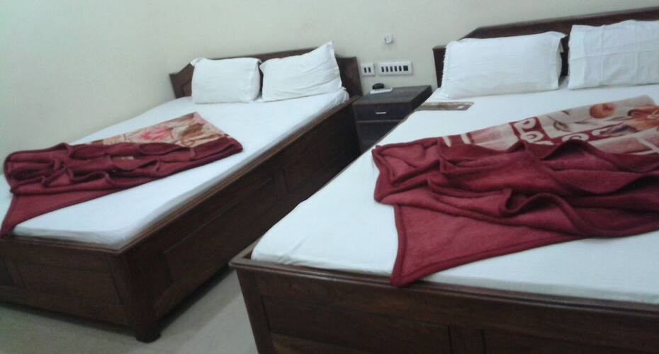 New Grand Hotel, Deoghar 3